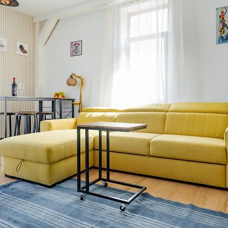Central Muse Apartment Бухарест Экстерьер фото