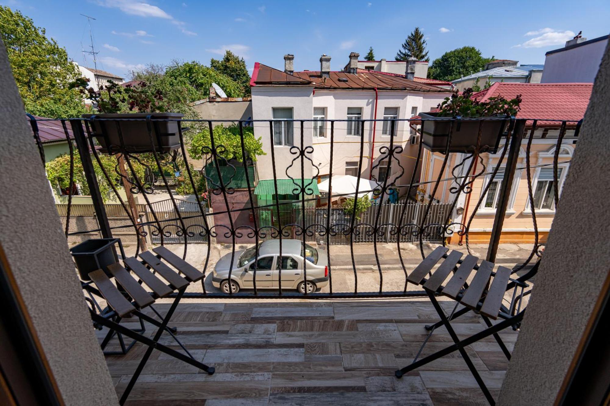 Central Muse Apartment Бухарест Экстерьер фото